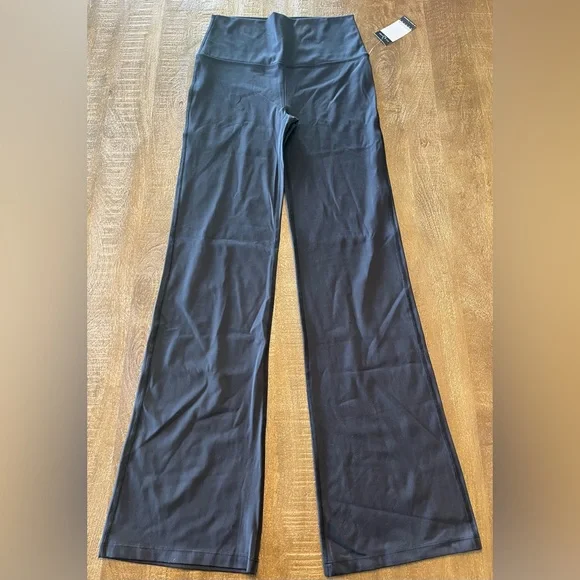 NWT Fit & Flare Active Pants - Picture 4 of 5